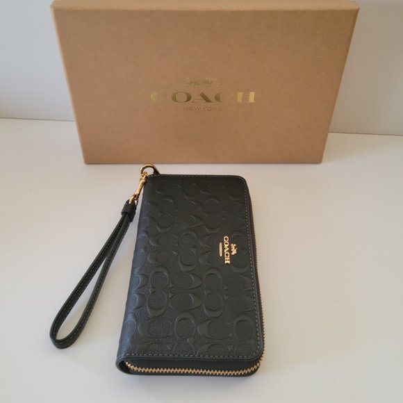 Coach CF464 Boxed Debossed Long Zip Around Wallet Clutch Wristlet Black 1 Charm - Picture 6 of 8